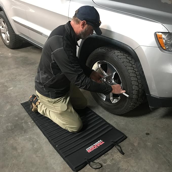 Traxion 1-500 VersaMat Roll-Up High Density Foam Utility Mat - Image 3