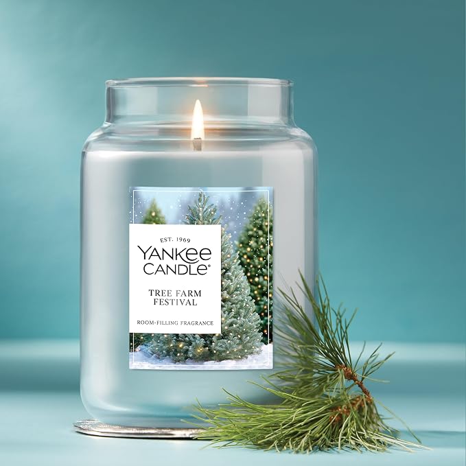 Yankee Candle Tree Farm Festival, Christmas Scented Candle, 22oz Large Jar - Image 4
